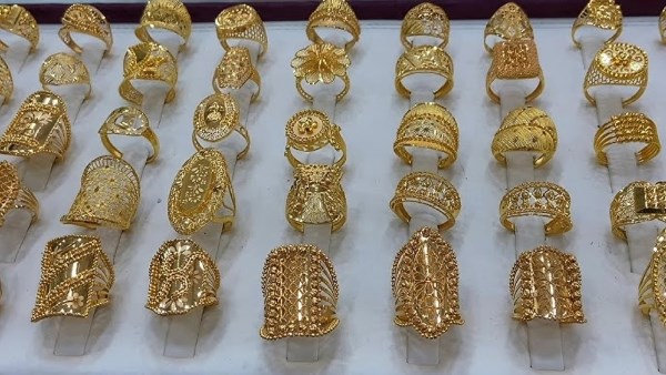 الذهب عيار 18