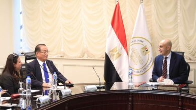 وزير التربية والتعليم محمد عبد اللطيف مع الرئيس التنفيذي لمجموعة كيوتو إيكويكان